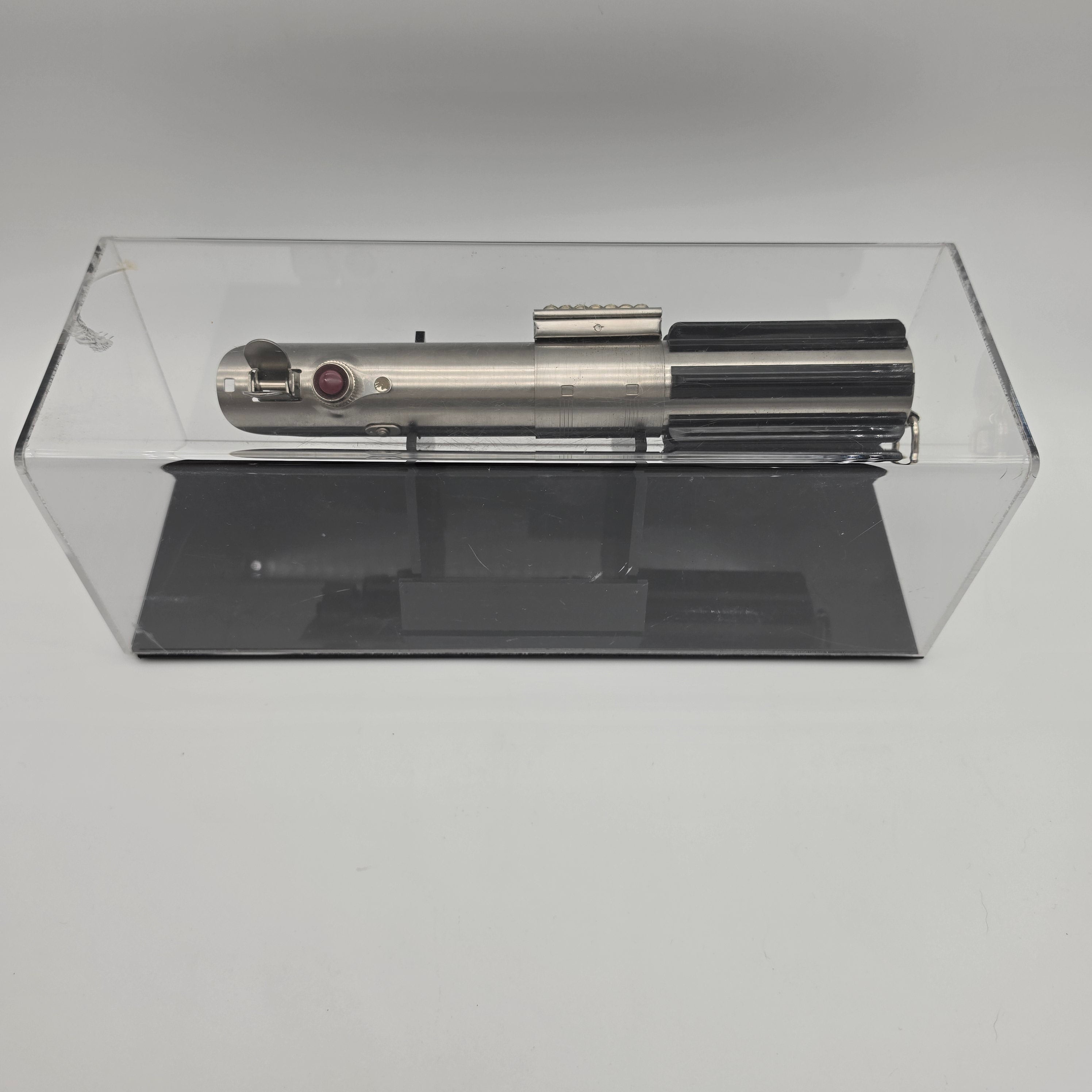 Star Wars - ICONS Authentic Replika - A New Hope - Luke Skywalker Lightsaber 1996 (Case beschädigt)