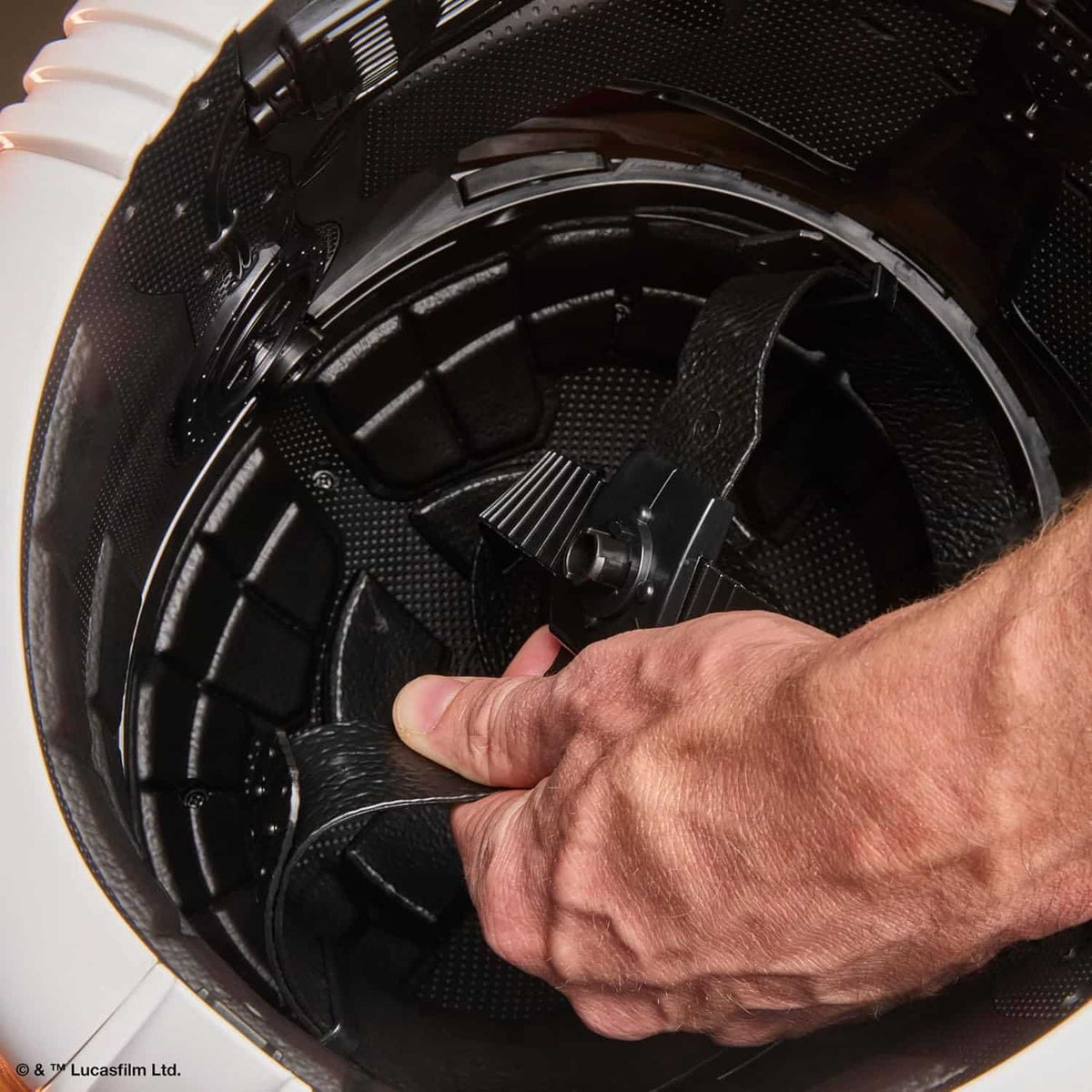 STAR WARS – Elektronischer Helm Commander Cody Black Series