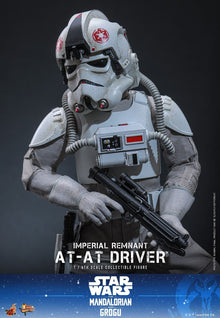 PRE-ORDER: Star Wars Movie Masterpiece Actionfigur 1/6 Imperial Remnant AT-AT Driver 30 cm