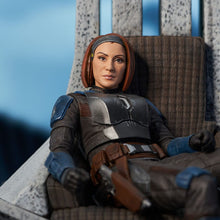 Star Wars: The Mandalorian Premier Collection Statue 1/7 Bo-Katan Kryze on Throne 35 cm