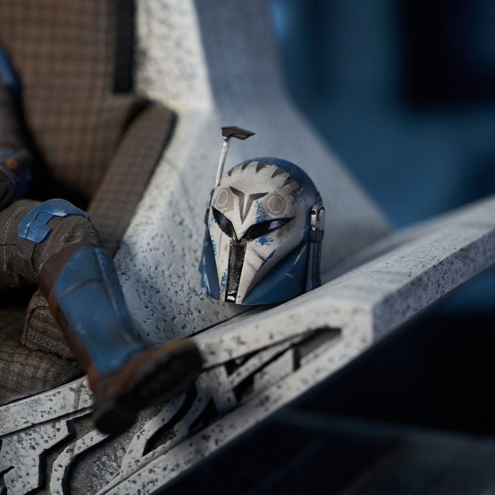 Star Wars: The Mandalorian Premier Collection Statue 1/7 Bo-Katan Kryze on Throne 35 cm