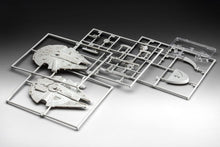 Star Wars Episode VII Modellbausatz 1/241 Millennium Falcon 10 cm